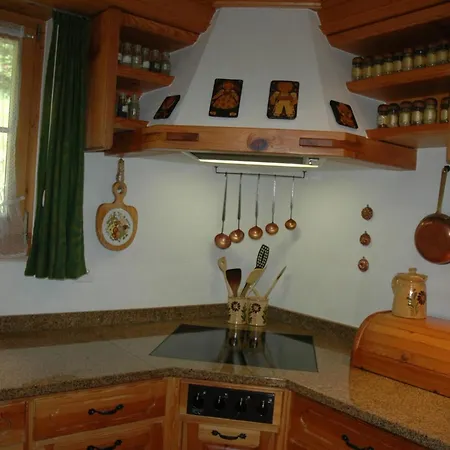 شقة Baergchutzli 1- Stock Appartement-fewo- Bad- Wc- 2 Schlafraeume 3-zimmerwohnung By Interhome